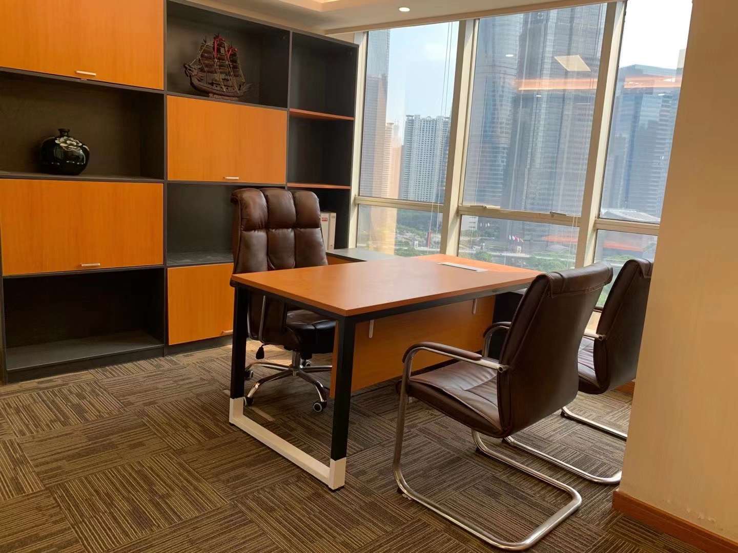 恒生银行大厦出租237平带装修